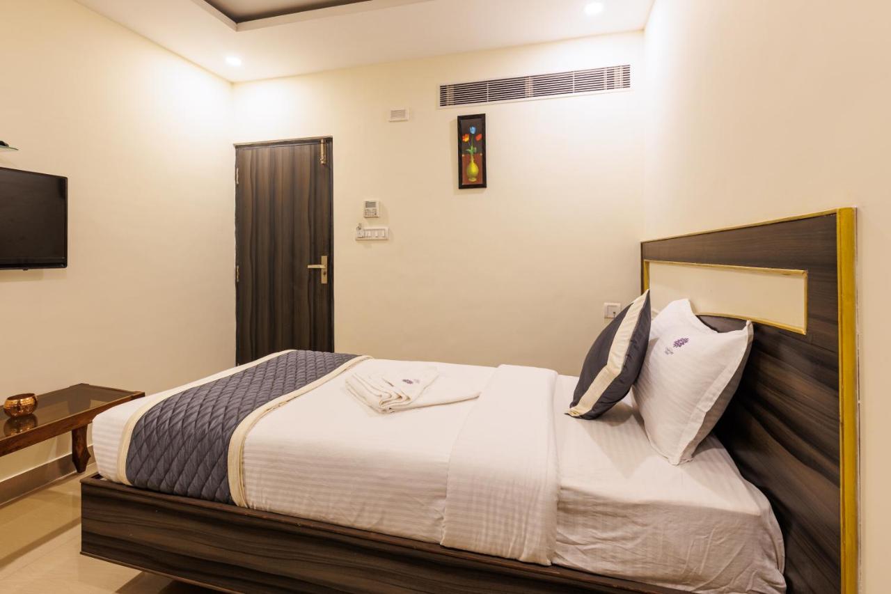 Hotel Comfort Park - Opposite Sri Ramachandra Medical College Porur Ченай Екстериор снимка